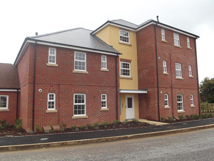 2 Bedroom Apartment To Rent In Aylesbury, HP19