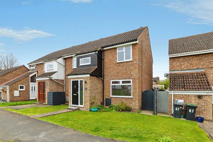 3 Bedroom End Of Terrace House For Sale In Chase Hill Road, Arlesey, SG15