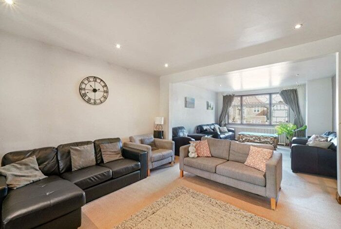 5 Bedroom Semi-Detached House To Rent In Paxford Road, Wembley, Greater London, HA0