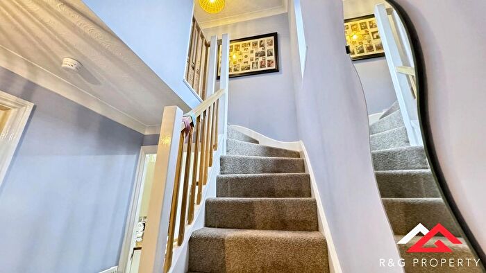 4 Bedroom Detached House For Sale In Magnolia Rise, Trowbridge, BA14