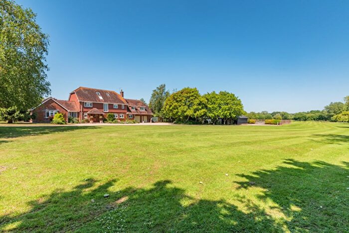 5 Bedroom Equestrian Property For Sale In Park Lane, Britford, Salisbury, Wiltshire, SP5
