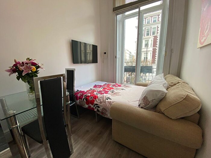 Studio To Rent In Cromwell Road, London, SW7