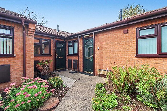 2 Bedroom Detached Bungalow For Sale In Manor Green Walk, Carlton, Nottingham, NG4