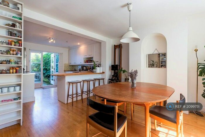 2 Bedroom Terraced House To Rent In St. Jude Street, London, N16