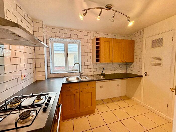 2 Bedroom Apartment For Sale In Sedgefield Road, Chester, Cheshire, CH1