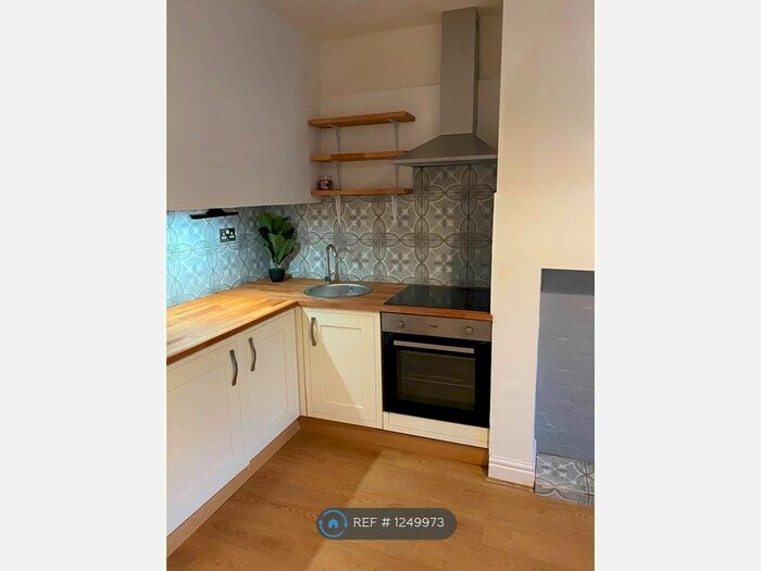 1 Bedroom Flat To Rent In Devonshire Road, Prenton CH43