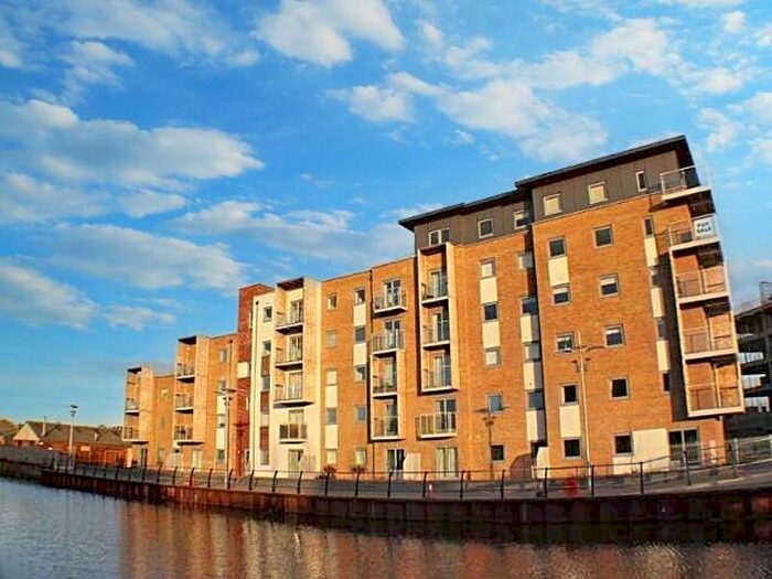 2 Bedroom Flat To Rent In Ship Wharf, Colchester, Essex, CO2
