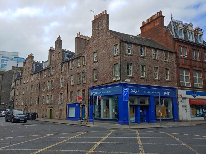 2 Bedroom Flat To Rent In West Nicolson Street, Edinburgh, EH8