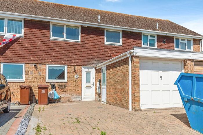 3 Bedroom Terraced House For Sale In Thatchers Lane, Rochester, Kent, ME3