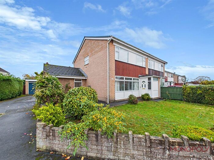 3 Bedroom Semi Detached House For Sale In Maxwell Close, Gresford, Wrexham, LL12