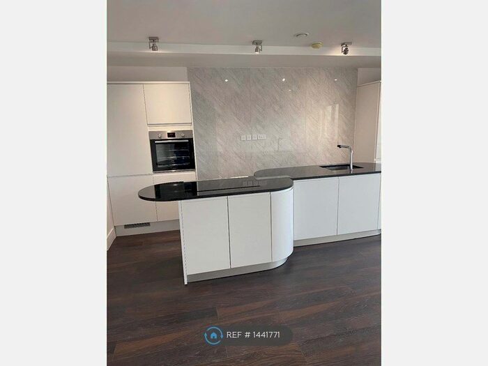 2 Bedroom Flat To Rent In New Road, Gravesend, DA11