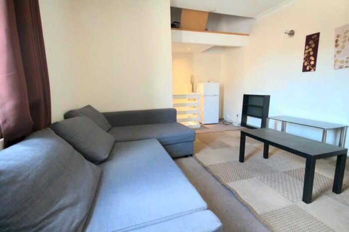 1 Bedroom Flat To Rent In Farnley Road, South Norwood, London SE25