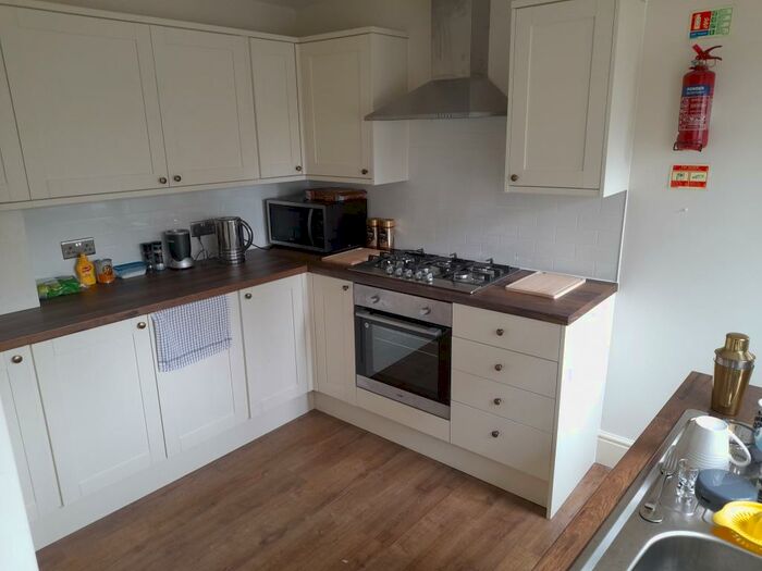 5 Bedroom House To Rent In Vivian Road, Sketty, Swansea, SA2