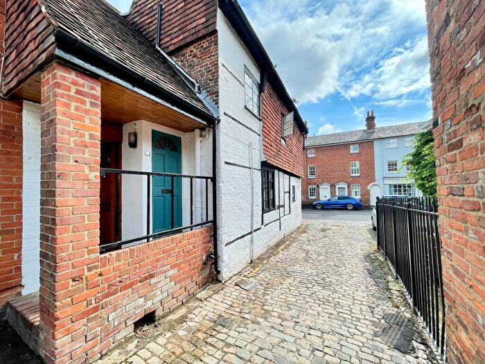 1 Bedroom Maisonette To Rent In West Street, Farnham, GU9