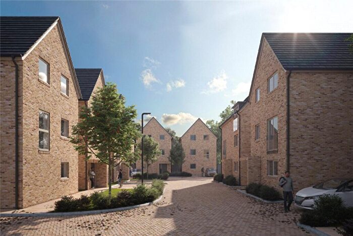 3 Bedroom Detached House For Sale In Sorrel Close, Farnborough, GU14