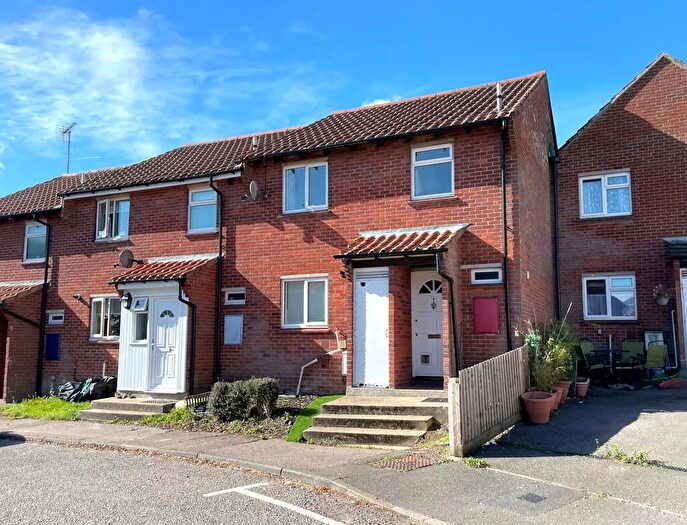 3 Bedroom Terraced House For Sale In Chestnut Way, Tiptree, CO5