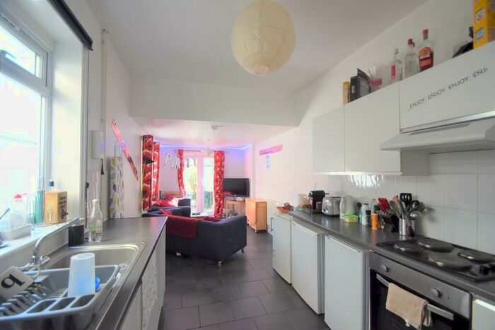 5 Bedroom Terraced House To Rent In Manners Road, Southsea, PO4