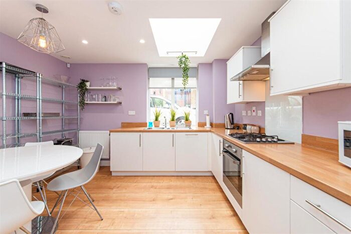 3 Bedroom Town House To Rent In Maling Terrace, Ouseburn, Newcastle Upon Tyne, NE6