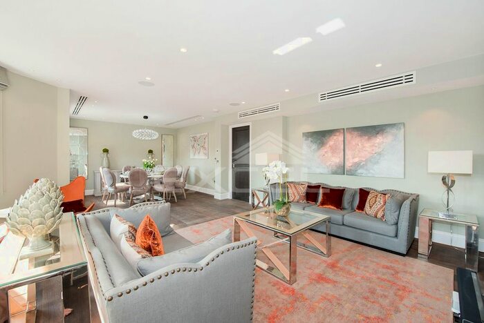 5 Bedroom Flat To Rent In Arkwright Road, Hampstead, London, NW3