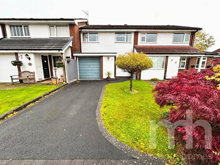 3 Bedroom Terraced House For Sale In Warton Close, Bramhall, SK7