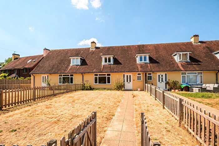 2 Bedroom Terraced House For Sale In Oxford Road, Winchester, SO21