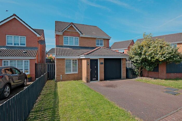 3 Bedroom Detached House For Sale In Arrol Wynd, Cambuslang, G72