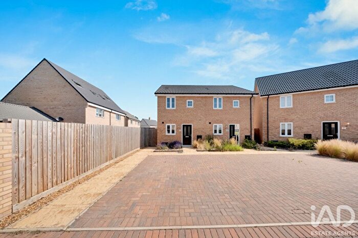 2 Bedroom Semi-Detached House For Sale In Comice Way, Ely, Cambridgeshire, CB6
