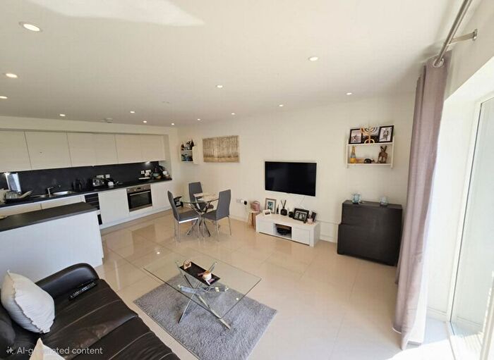 2 Bedroom Flat For Sale In Crested Court, Shearwater Drive, West Hendon, NW9
