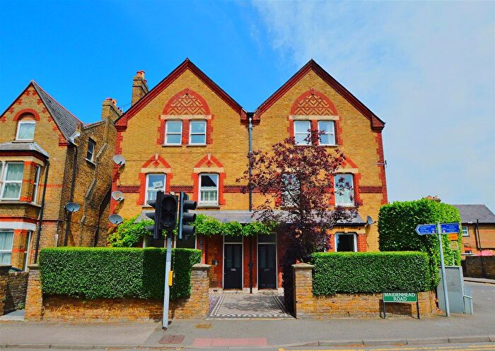 2 Bedroom Maisonette For Sale In Maidenhead Road, Windsor, SL4