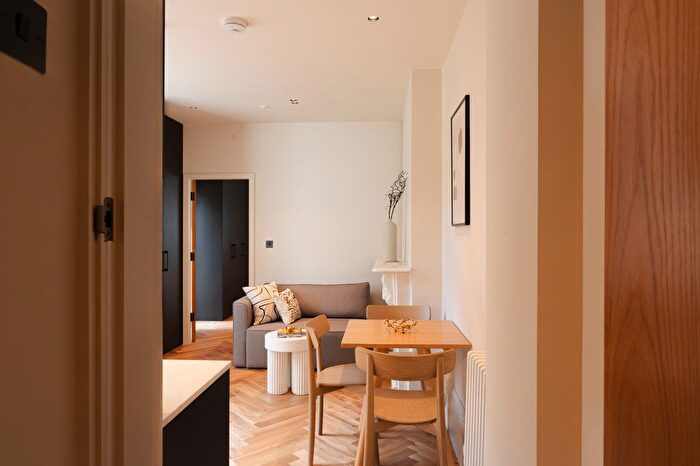 1 Bedroom Flat To Rent In St. Stephens Crescent, London, W2