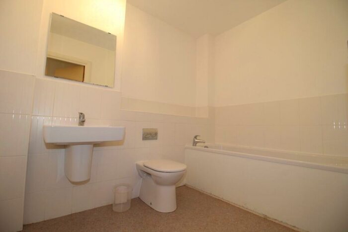 2 Bedroom Apartment To Rent In Apartment Denmark Road, Manchester, M15