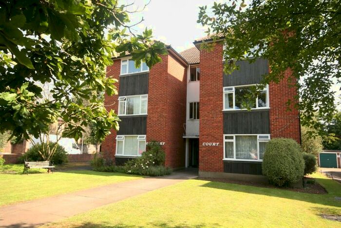 Apartment To Rent In Surbiton, KT5