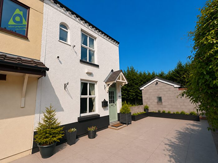 2 Bedroom Semi-Detached House For Sale In Chorley Road, Westhoughton, BL5