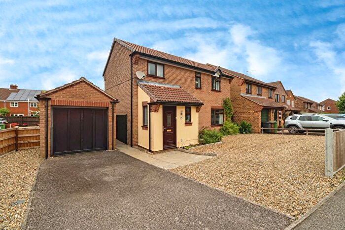 4 Bedroom Detached House For Sale In Brooks Drive, Scarning, Dereham, NR19