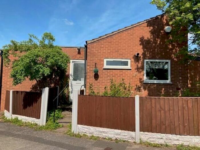 2 Bedroom Bungalow To Rent In Honingham Close, Arnold, Nottingham, NG5