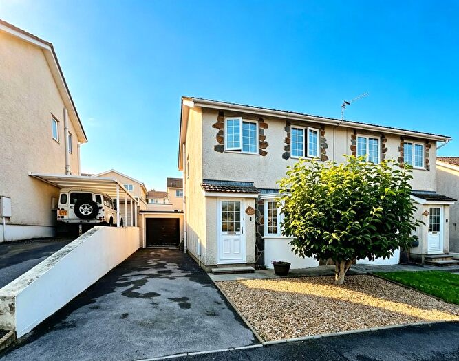 3 Bedroom Semi-detached House For Sale In Ty Gwyn Drive, Brackla, CF31