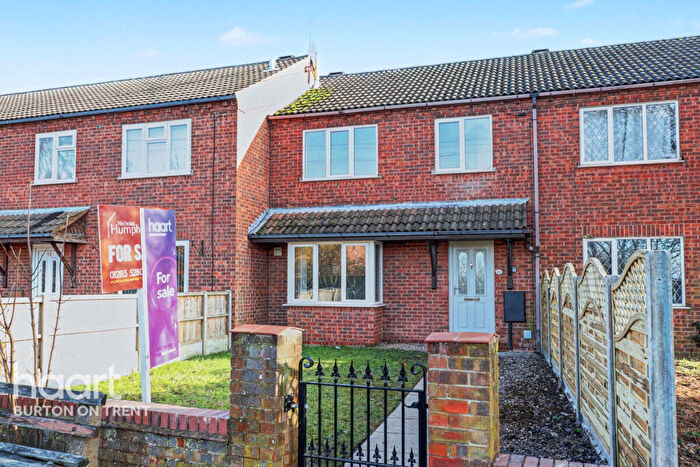 3 Bedroom Terraced House For Sale In Alexandra Road, Swadlincote, DE11