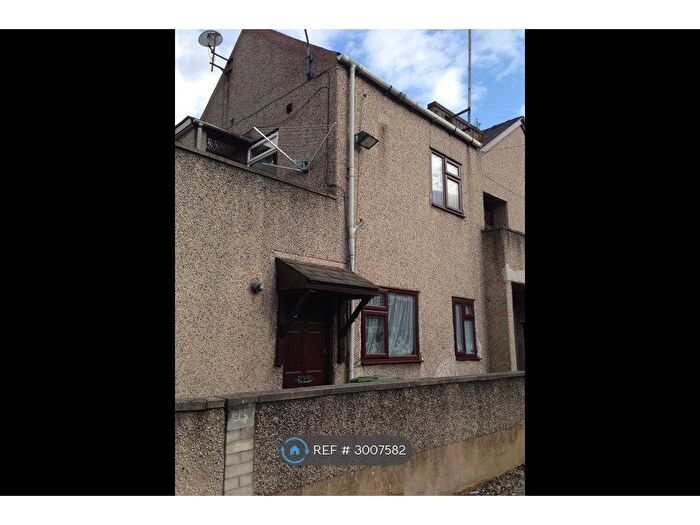 Studio To Rent In Sunnybank, Knottingley, WF11