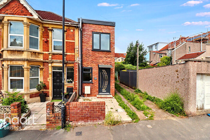 2 Bedroom End Of Terrace House For Sale In Grove Park Road, Bristol, BS4