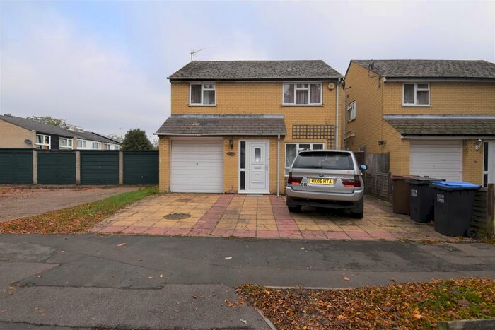 4 Bedroom Detached House To Rent In Daniells, Welwyn Garden City AL7