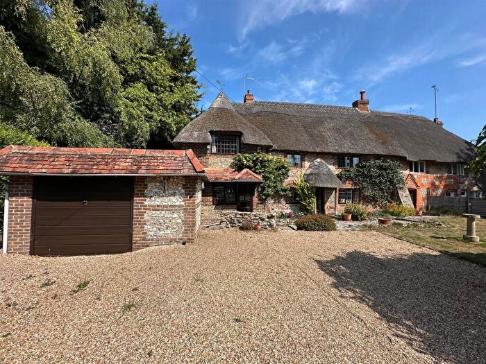 4 Bedroom Cottage To Rent In Kimpton, Andover, SP11
