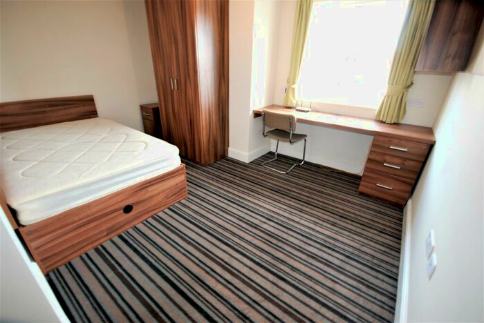 6 Bedroom Apartment To Rent In Old Warwick Road, Leamington Spa, CV31