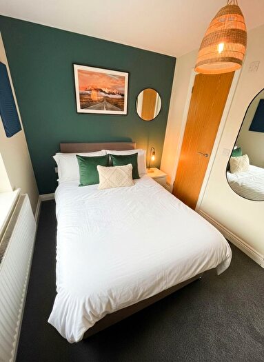 1 Bedroom Detached House To Rent In Bridges Grove, Earley, RG6