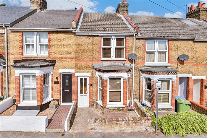 3 Bedroom Terraced House For Sale In Kingsnorth Road, Faversham, Kent, ME13