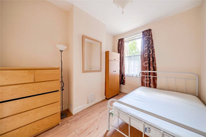 4 Bedroom Terraced House To Rent In Glenwood Road, Harringay, London, N15