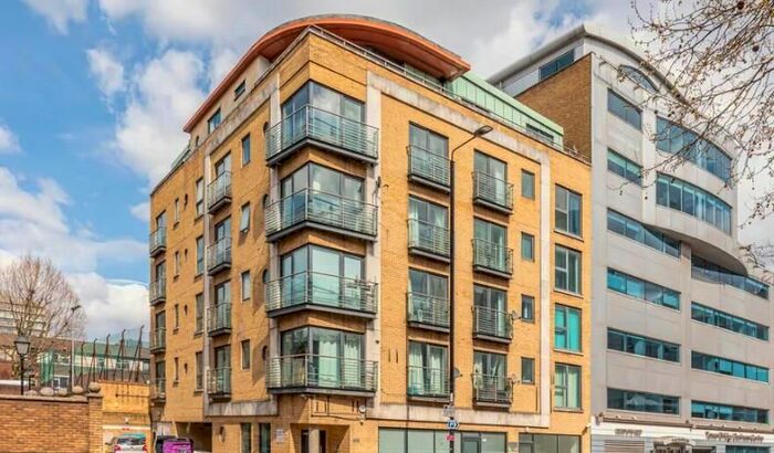 2 Bedroom Flat To Rent In East Smithfield, London, E1W