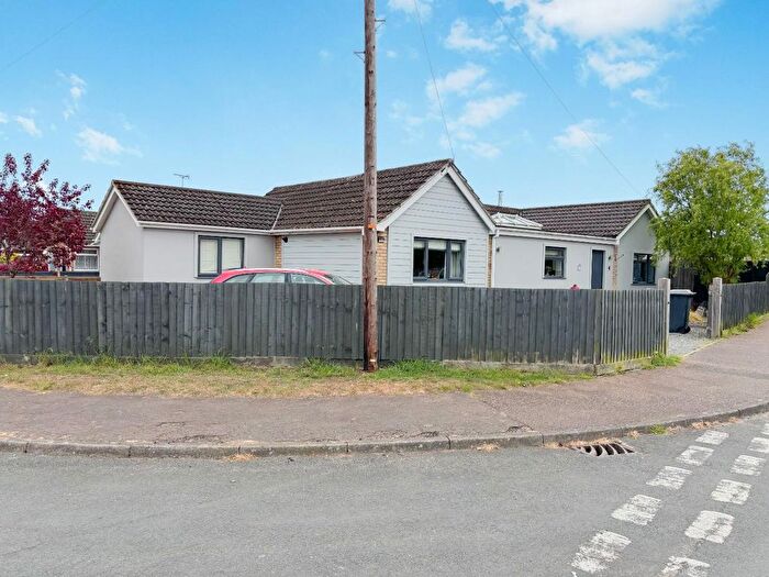 3 Bedroom Detached Bungalow For Sale In St. Margarets Drive, Brandon, IP27