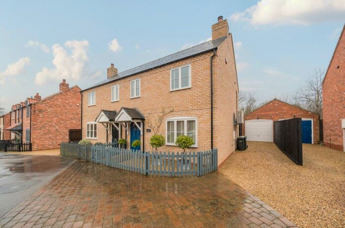 3 Bedroom Semi-Detached House For Sale In Holly Close, Nocton, LN4