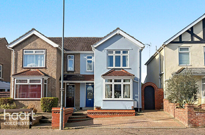 3 Bedroom Semi-Detached House For Sale In Bourne Road, Colchester, CO2