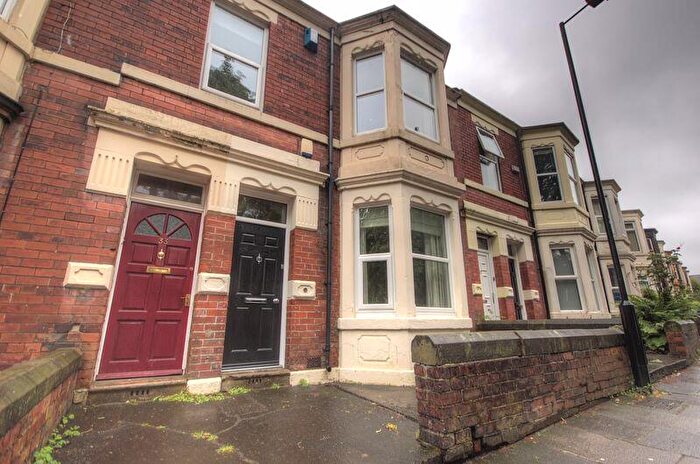 2 Bedroom Flat To Rent In Buston Terrace, Newcastle Upon Tyne, NE2